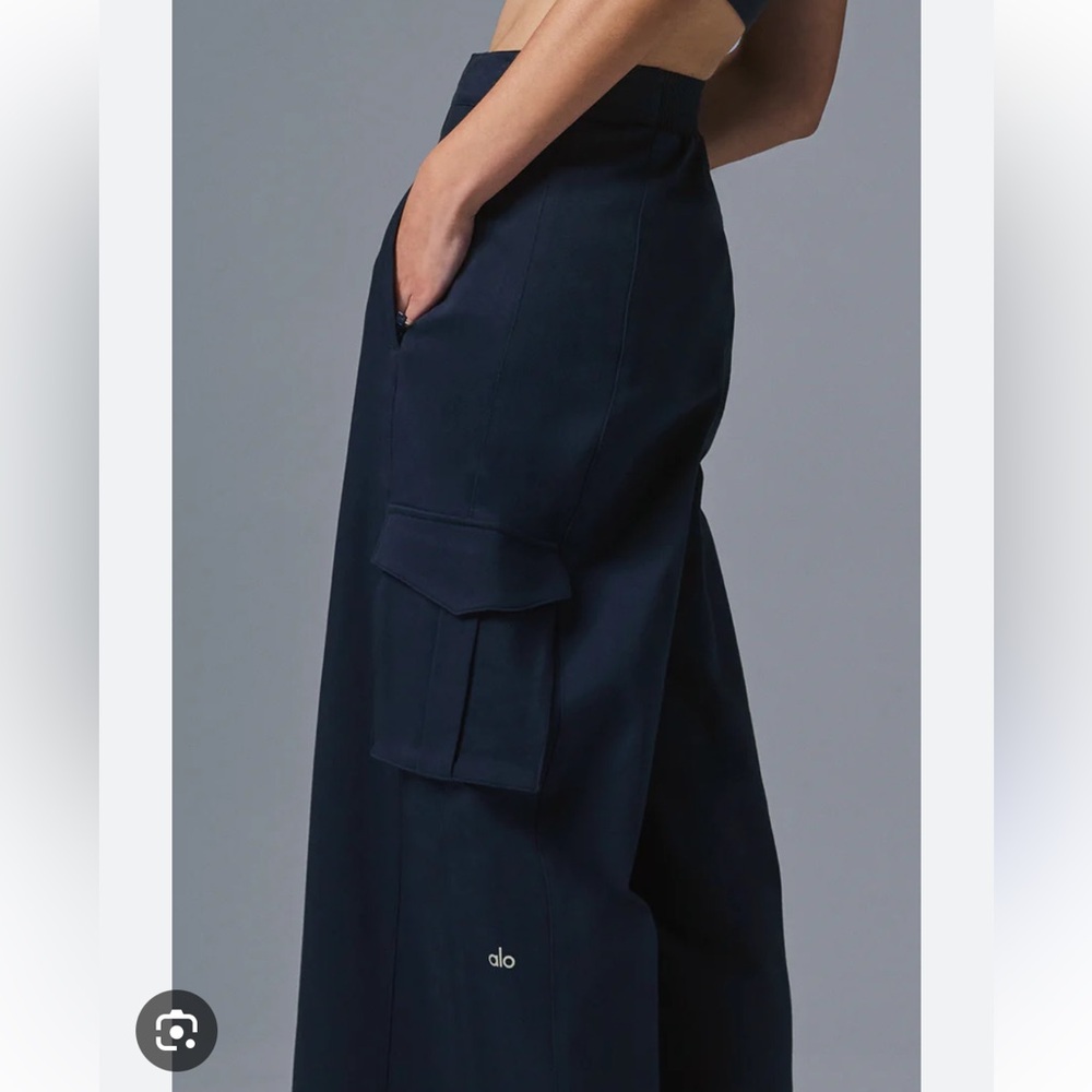 Alo Yoga Show Off Cargo Wide Leg Trouser Small